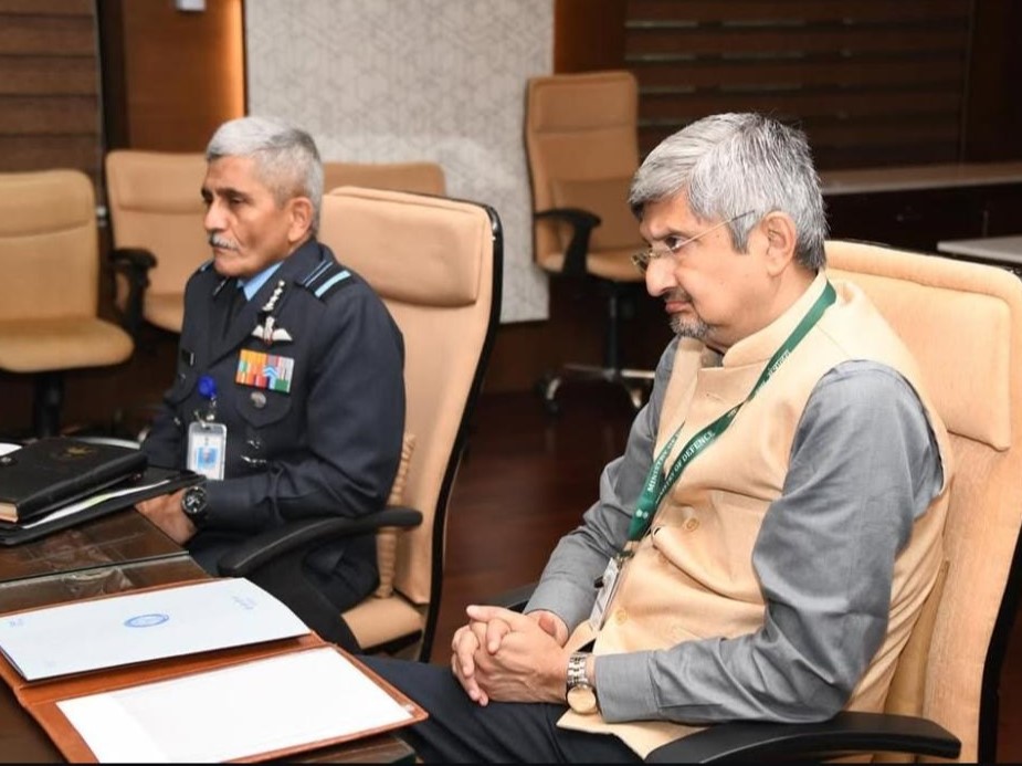 Raksha Mantri meets senior scientists & officials in New Delhi